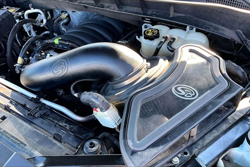 Used 2019 Shadow Gray Metallic Chevrolet RST image 32