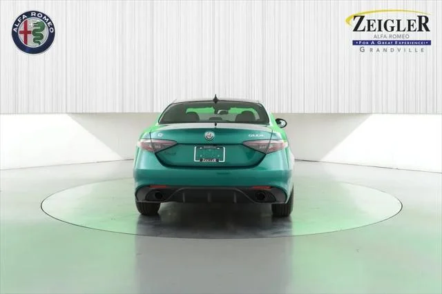 New 2025 Verde (Green) Fangio MetallicExterior Paint Alfa Romeo  image 18