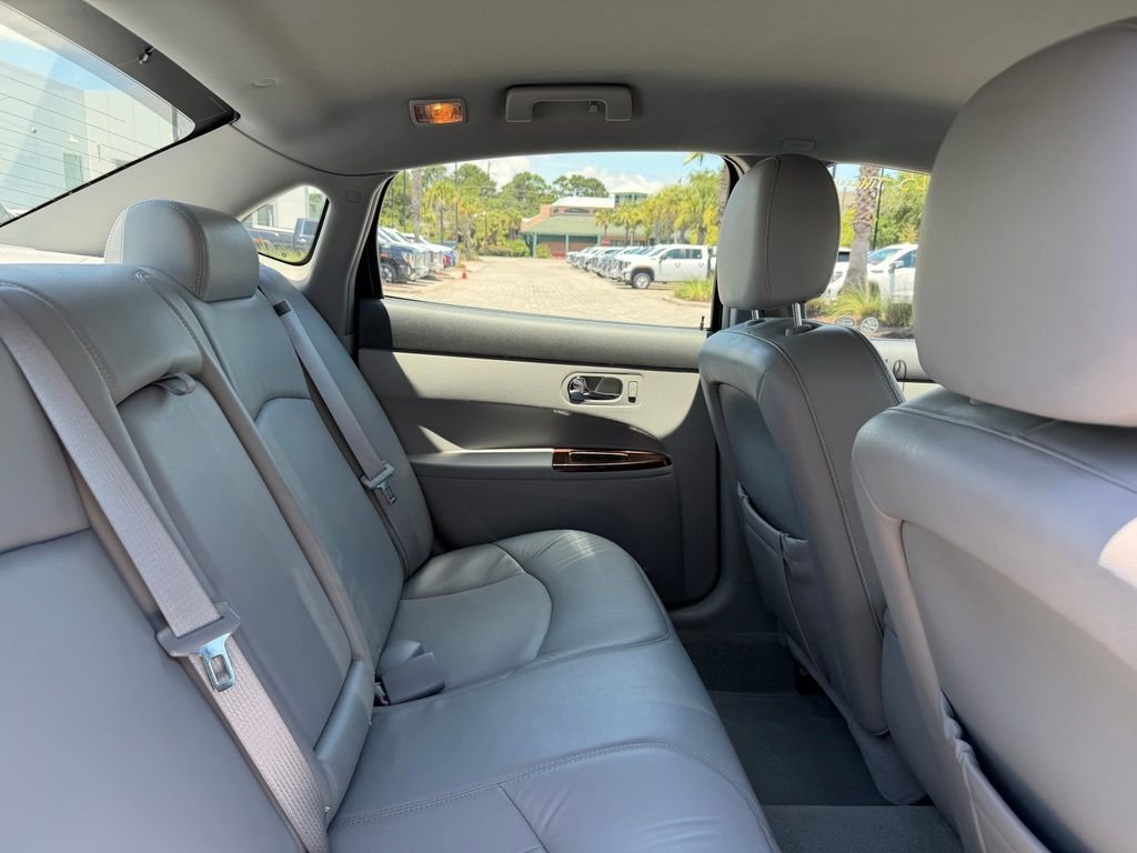 Used 2007 Black Buick CXL image 18