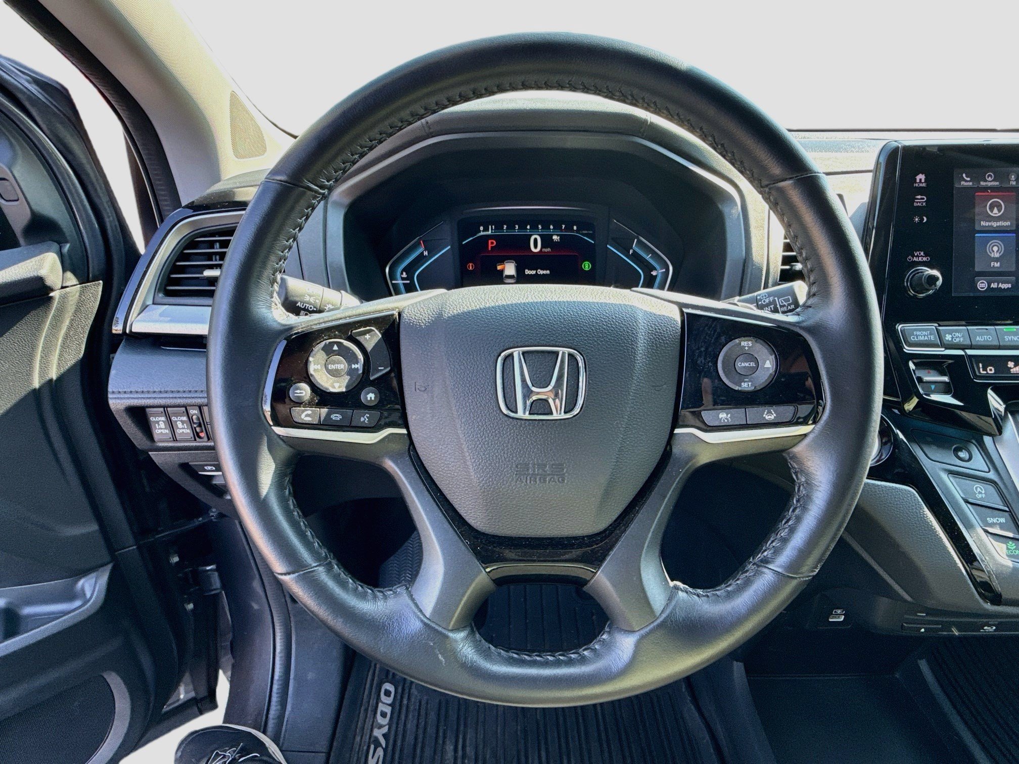 Used 2024 Modern Steel Metallic Honda Touring image 12