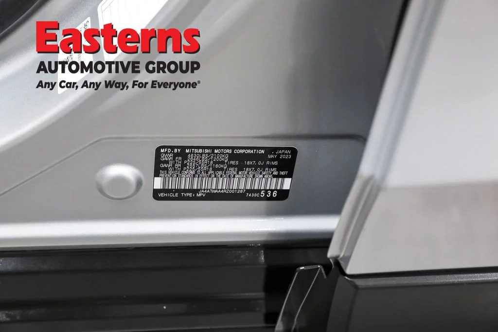 Used 2024 Silver Mitsubishi SE image 33