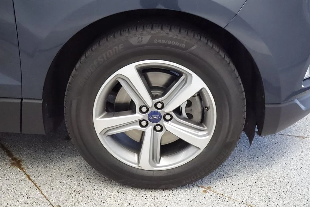 Used 2019 Green Ford SEL image 10
