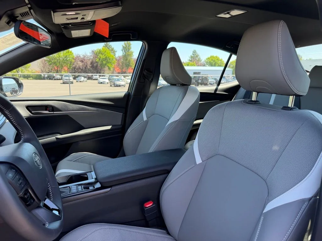 Used 2025 Underground Toyota SE image 15