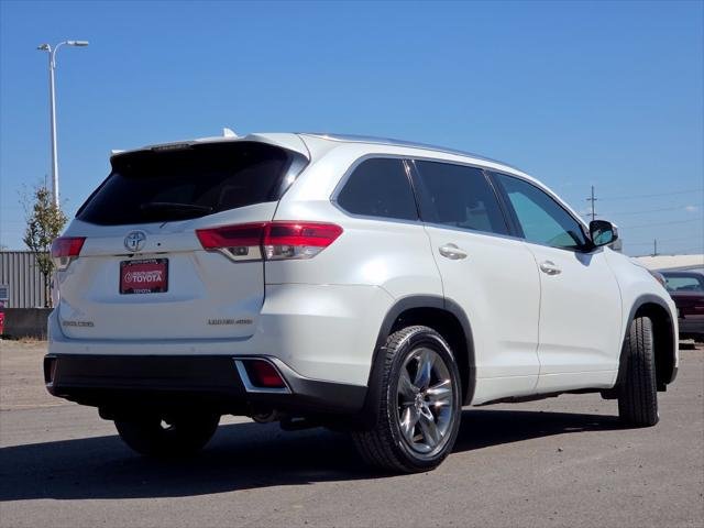 Certified Used 2017 BLIZZARD PEARL Toyota  image 27