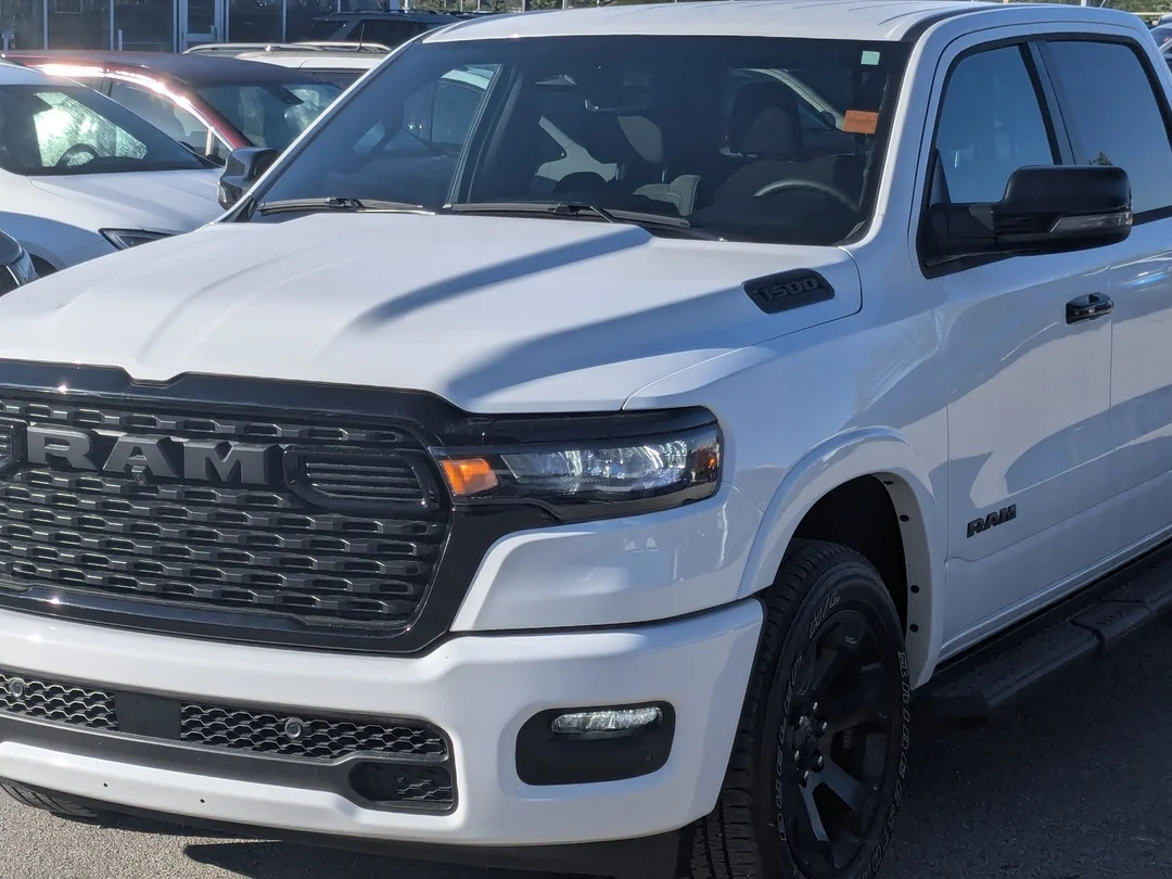 Used 2025 White RAM Big Horn Night Crew - - 4x4 - Night Edition - Big Horn Level II - Tonneau Cover & More! image 10