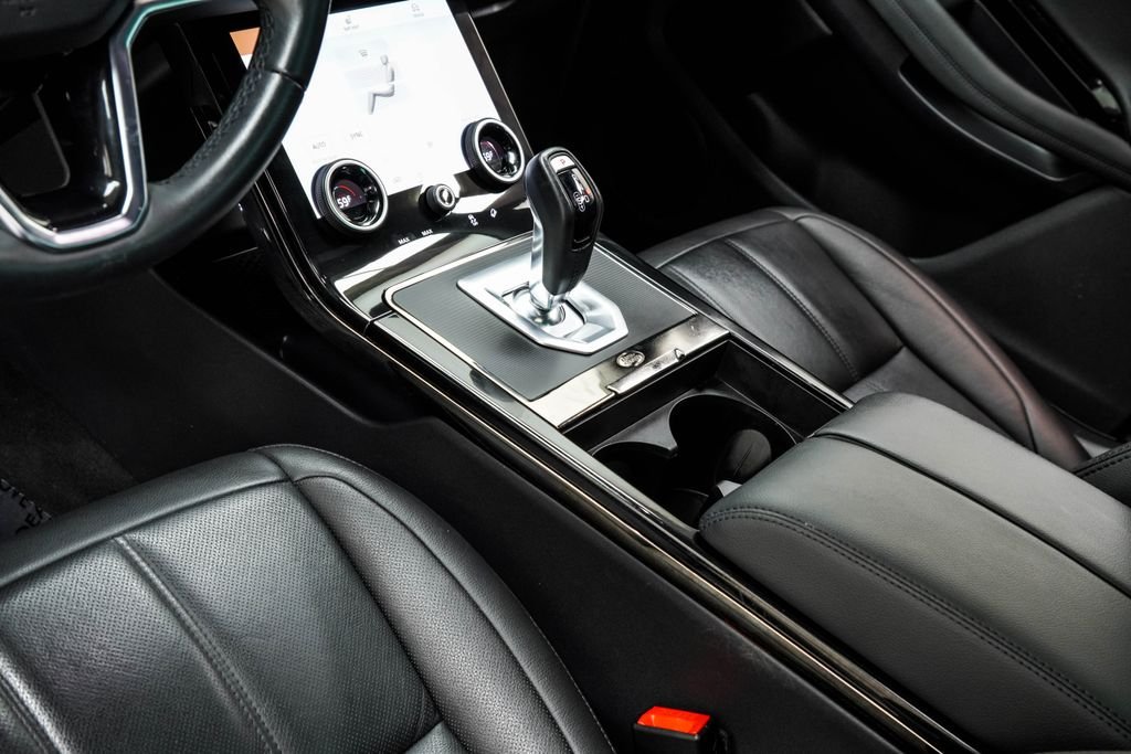 Used 2023 Black Land Rover R-Dynamic SE image 21