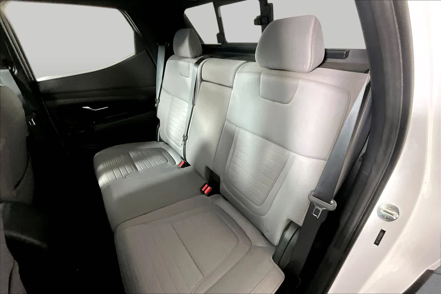 Used 2022 Ice White Hyundai SEL image 15