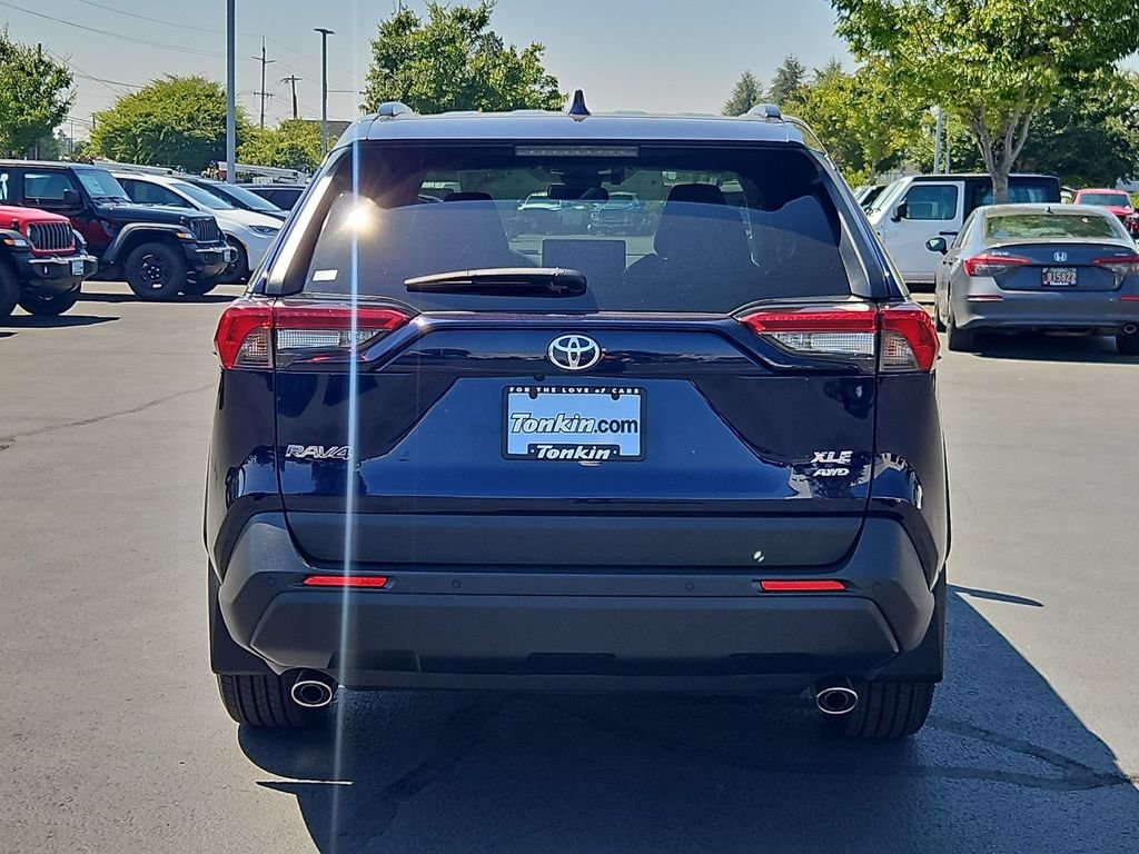 Used 2025 Blueprint Toyota XLE Premium image 5