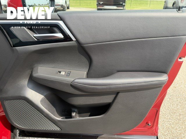 Used 2023 Red Mitsubishi SE Black Edition image 36