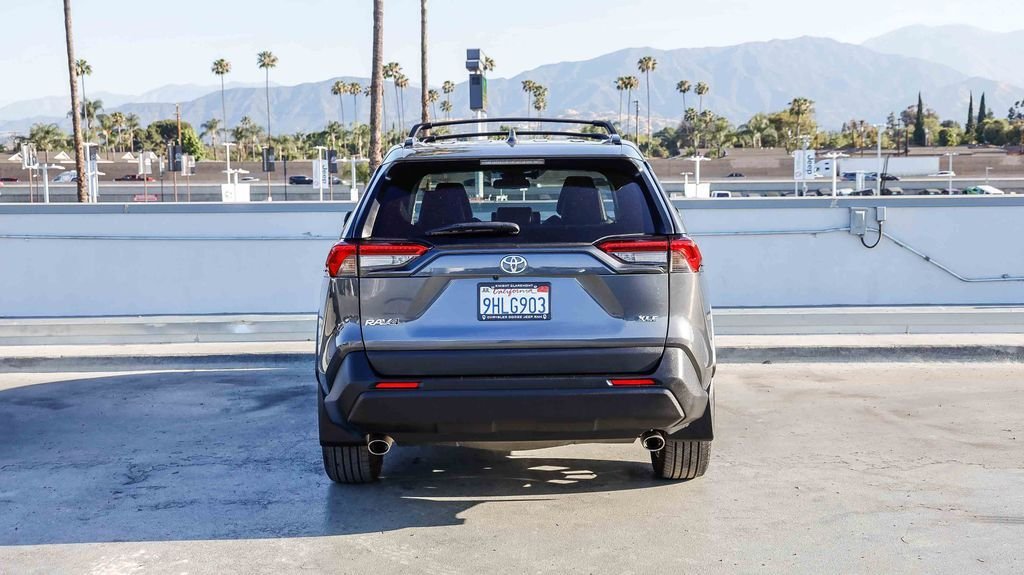 Used 2023 Magnetic Gray Metallic Toyota XLE Premium image 8