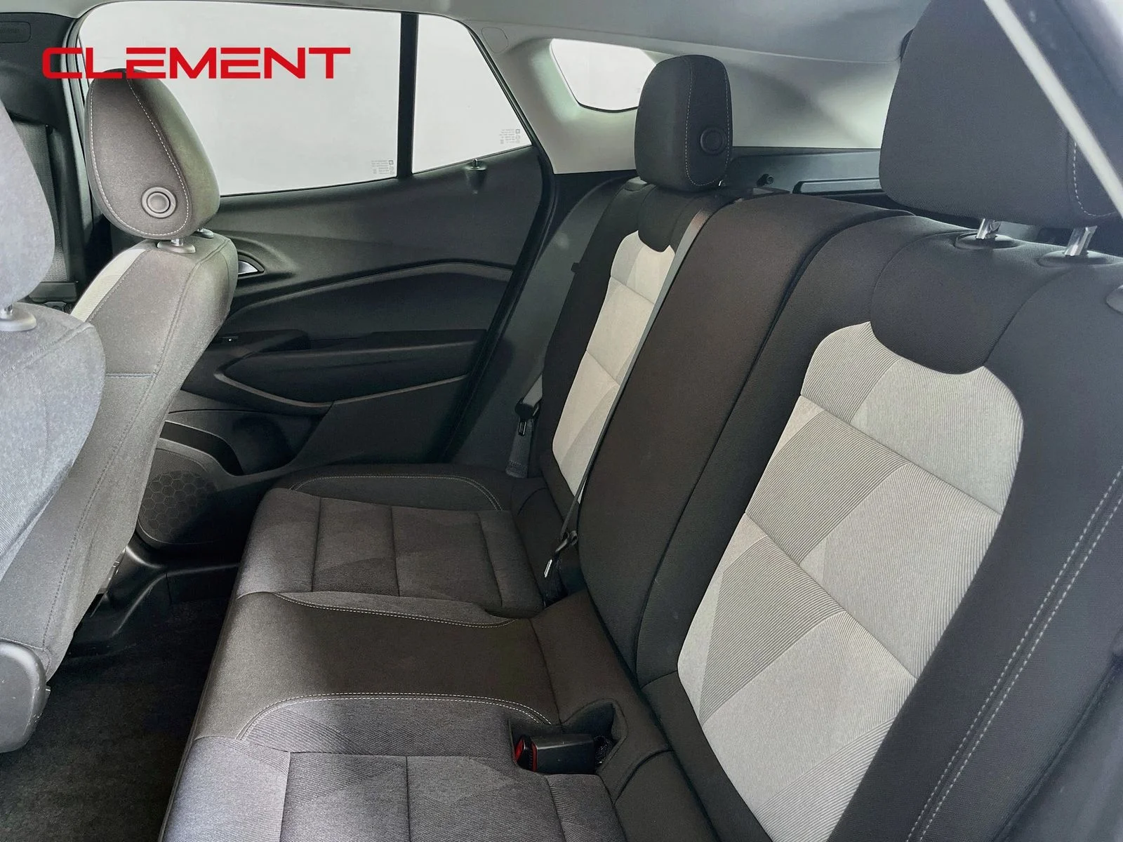 Used 2024 White Chevrolet LS image 29