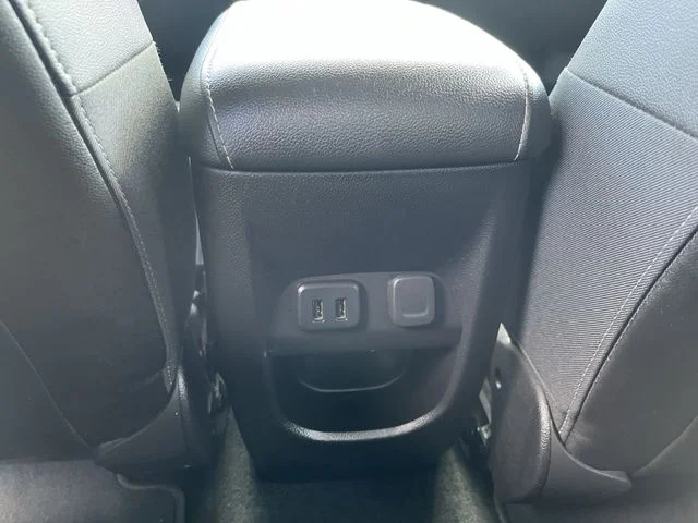 Used 2018 White Chevrolet LT image 23