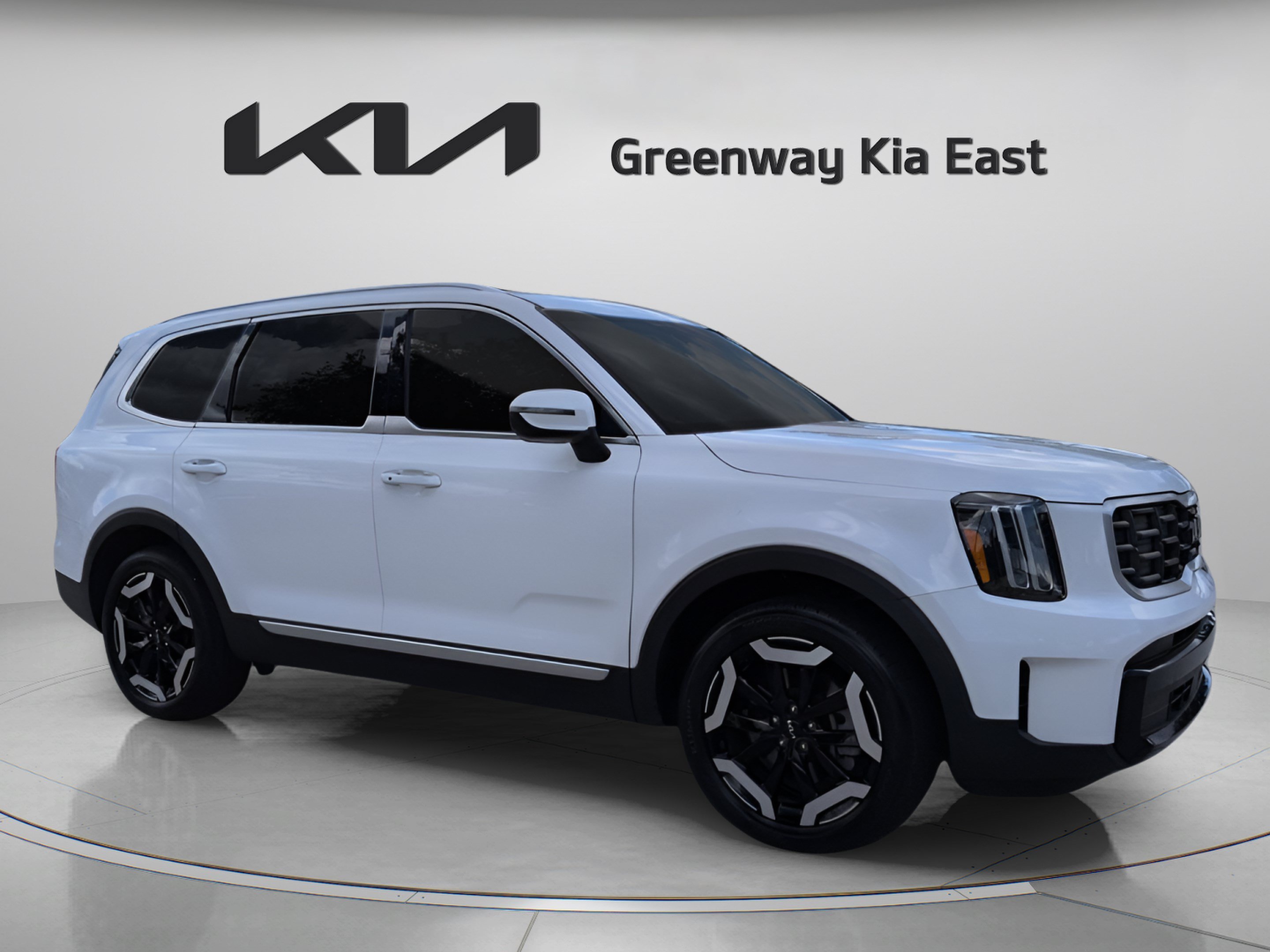 Certified Used 2024 Glacial White Pearl Kia S image 3