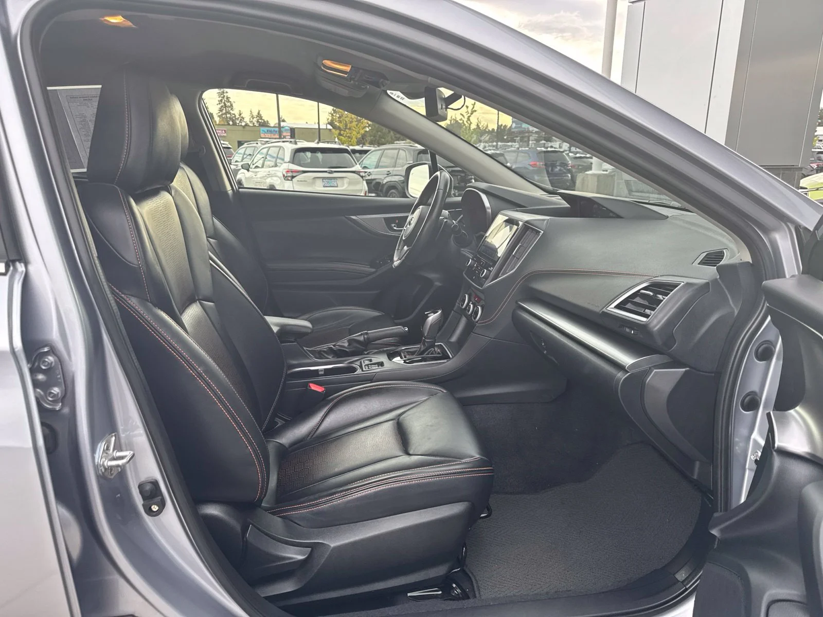 Used 2023 Ice Silver Metallic Subaru Limited image 17