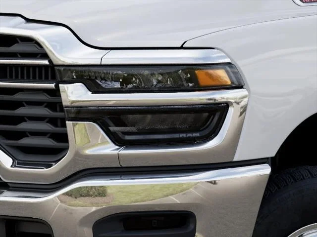 New 2026 Bright White Clear-Coat Exterior Paint RAM Tradesman image 36