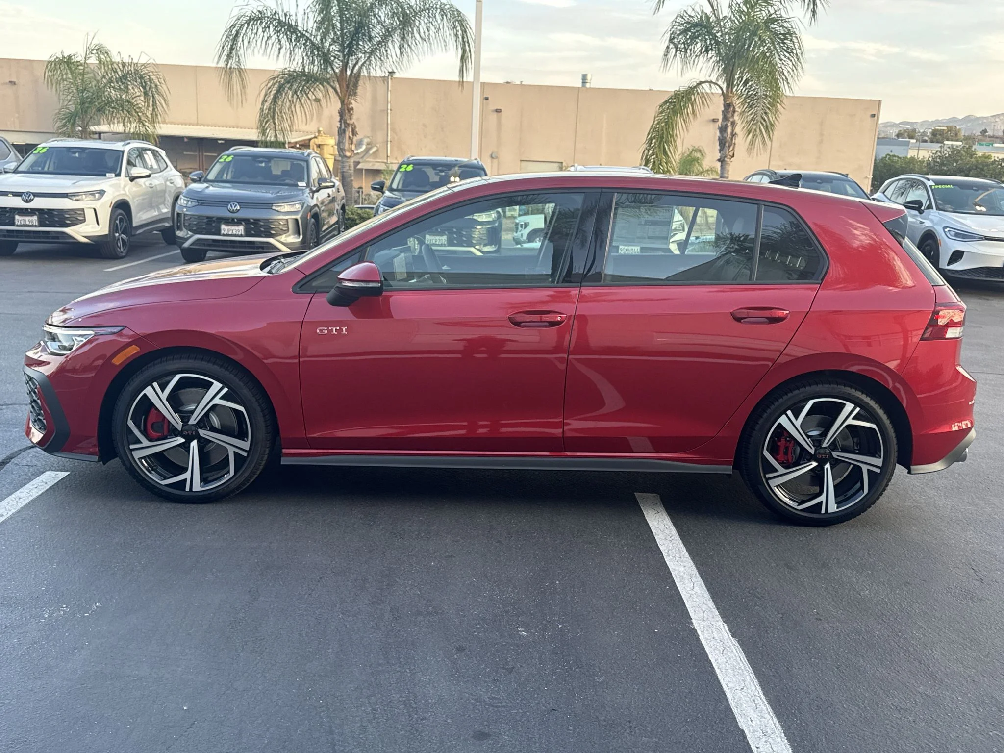 New 2026 Kings Red Metallic Volkswagen SE image 4