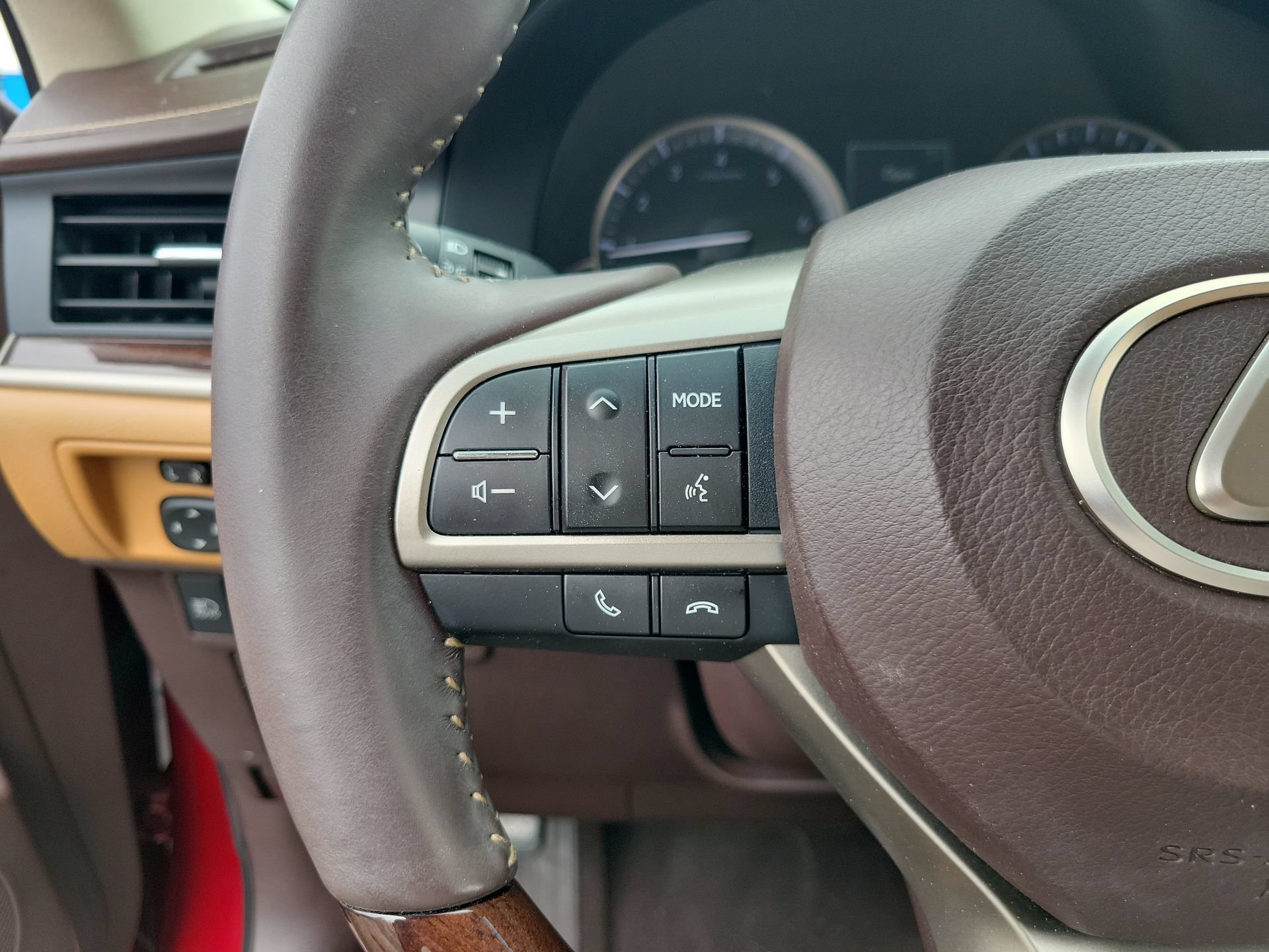 Used 2016 Matador Red Mica Lexus 350 image 30