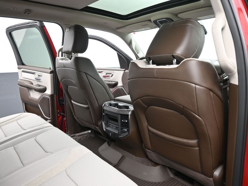 New 2026 Molten Red Pearl-Coat Exterior Paint RAM Laramie image 25