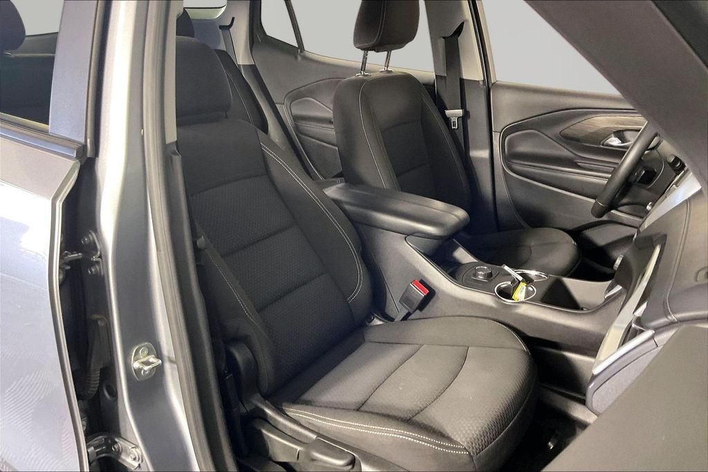 Used 2024 Silver GMC SLE image 25