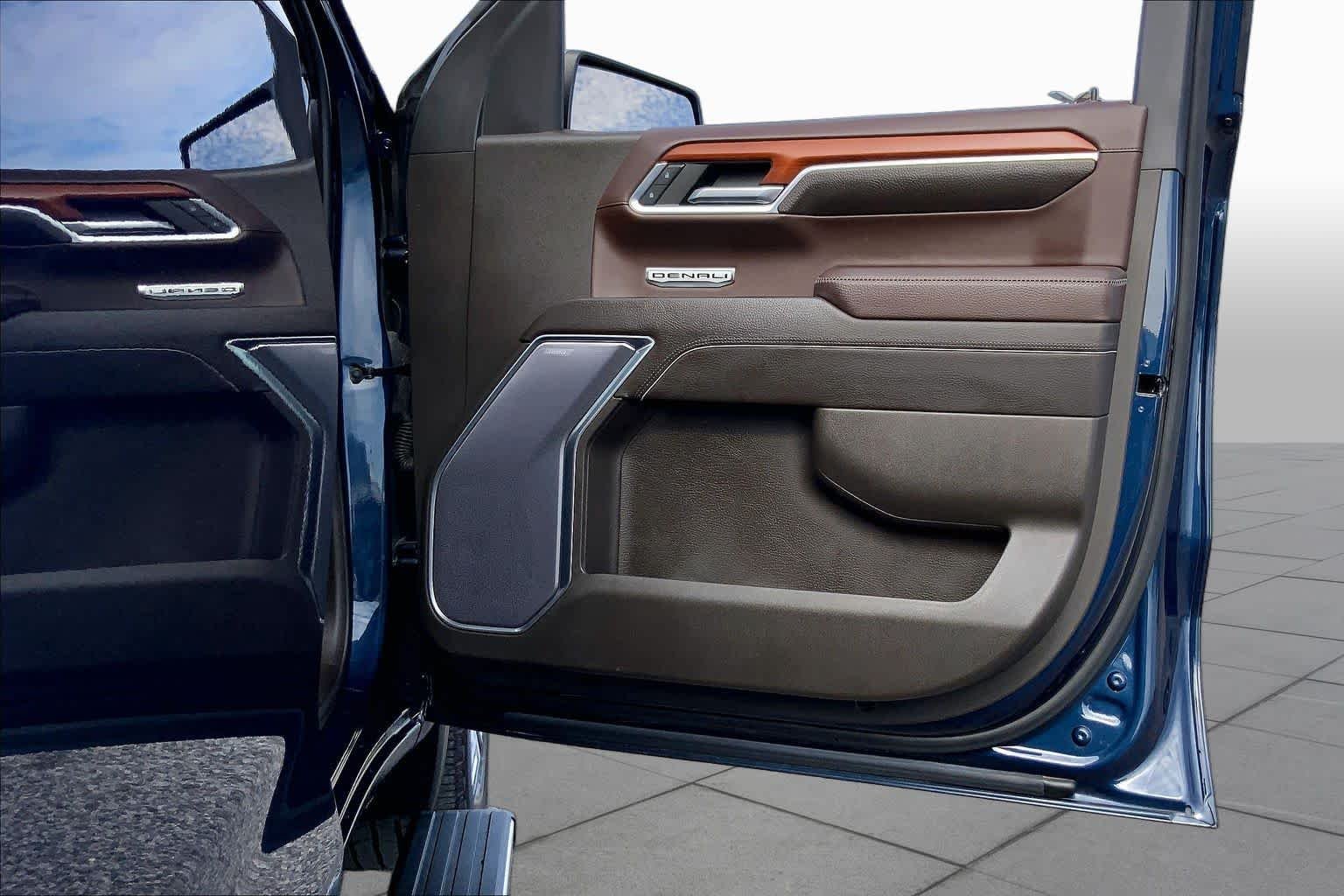 Used 2022 Pacific Blue Metallic GMC Denali image 22