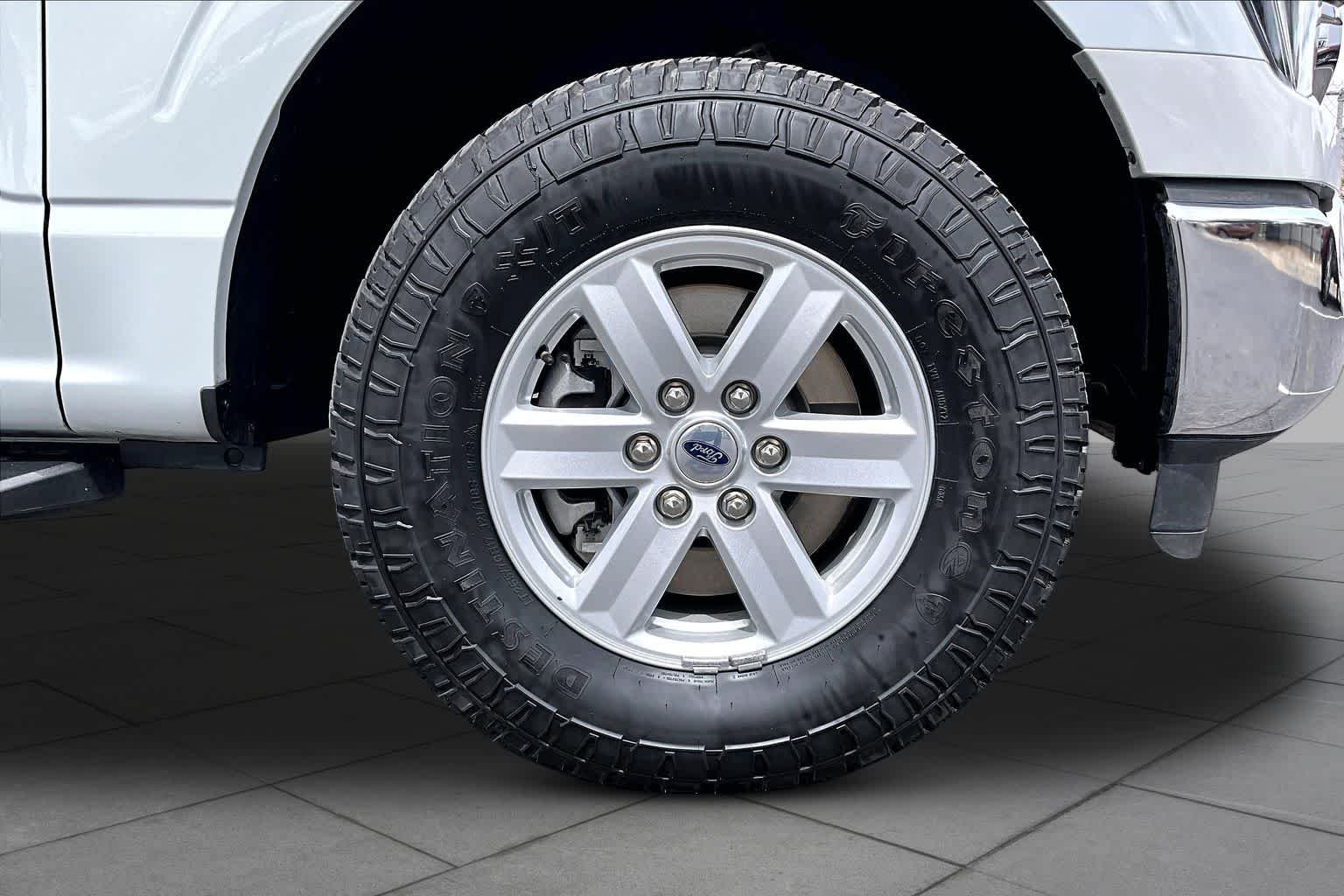Used 2023 Avalanche Ford XLT image 11