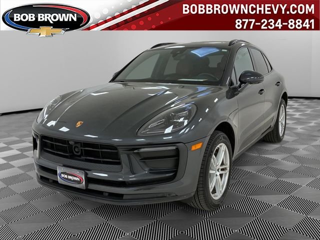 2023 Porsche Macan Base