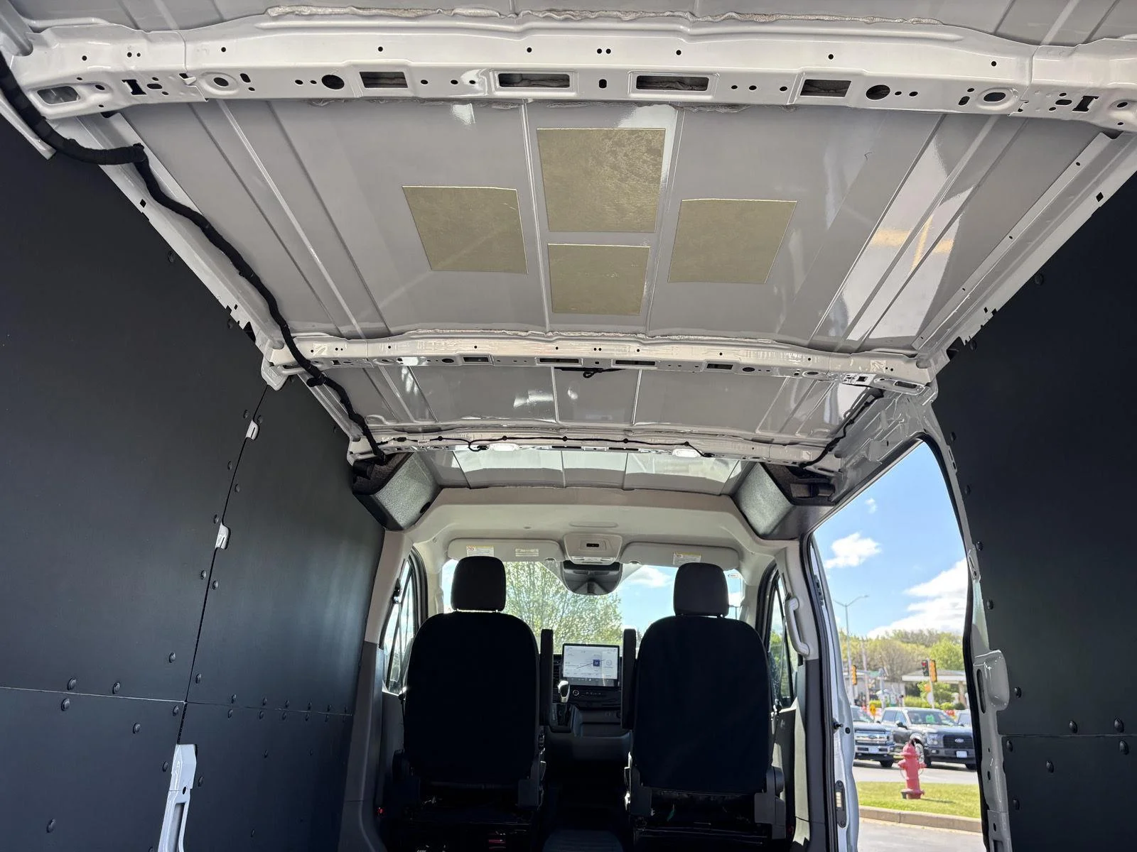 New 2026 Oxford White Ford Cargo Van image 19