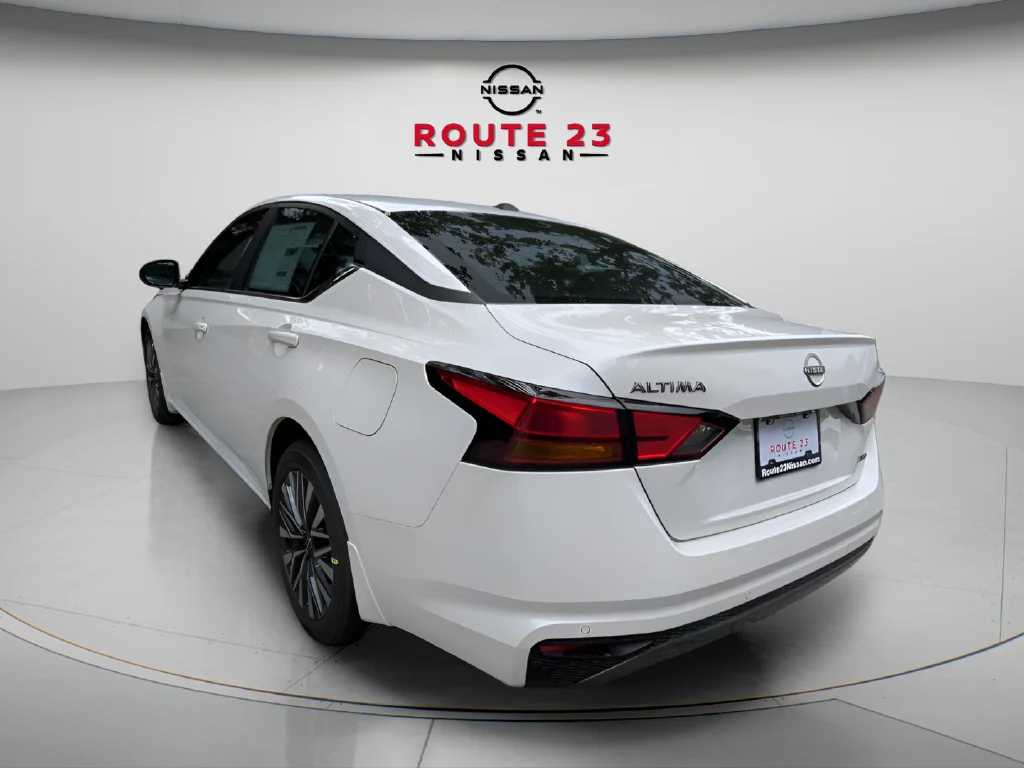 New 2026 White Nissan 2.5 SV image 7