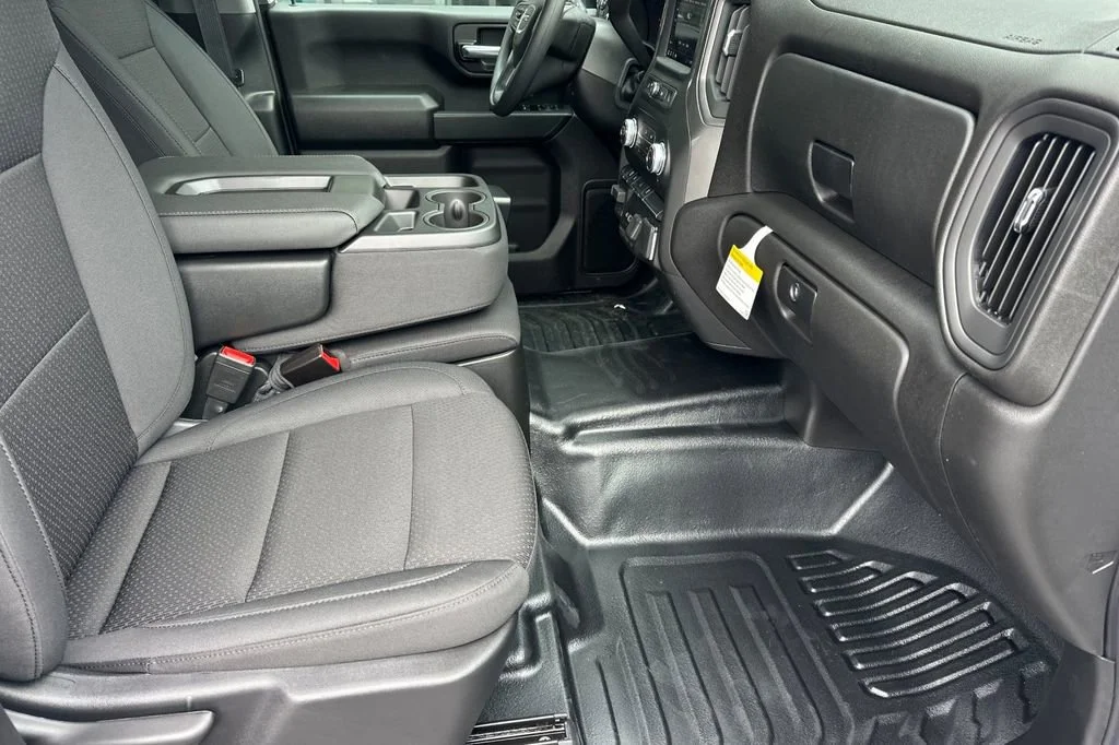 2026 GMC Sierra 3500HD Pro - Photo 13