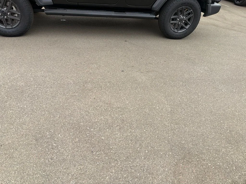 Used 2025 Black Jeep Sport S image 8