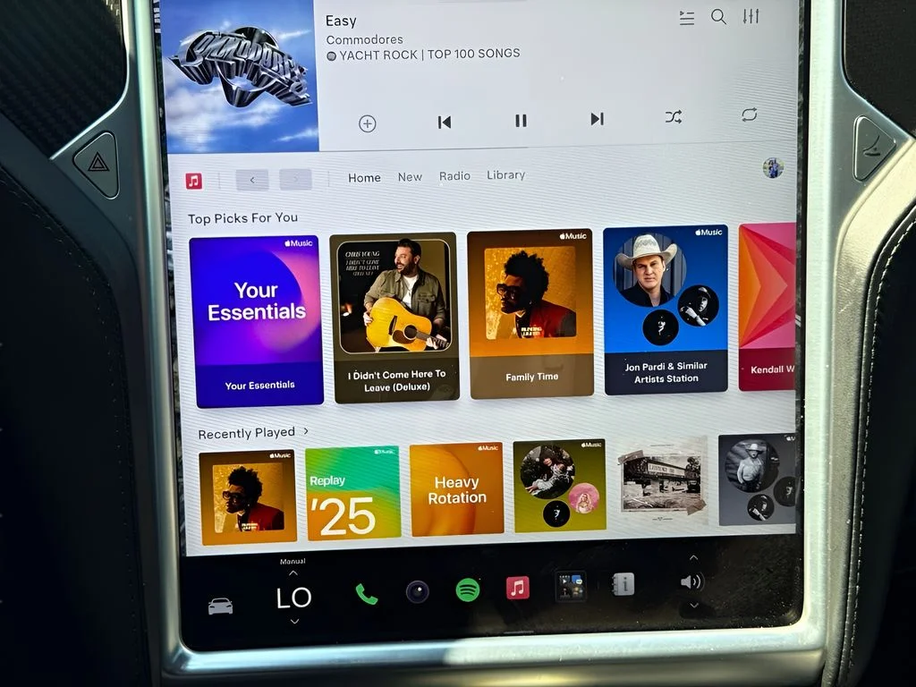 Used 2017  Tesla 75 image 9