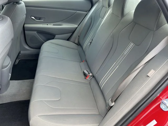 Used 2025 Red Hyundai SEL Sport image 36