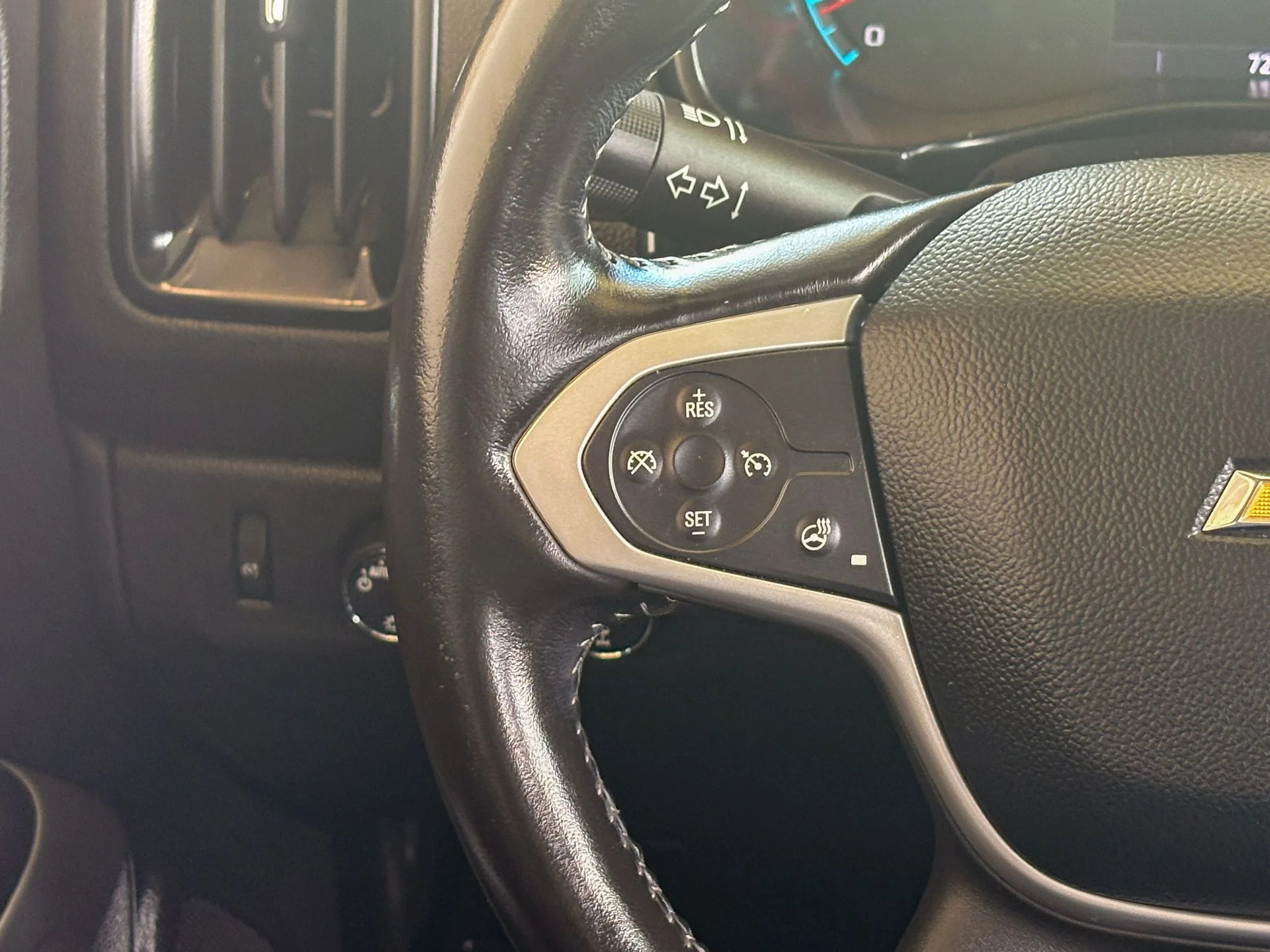 Used 2019 White Chevrolet ZR2 image 30