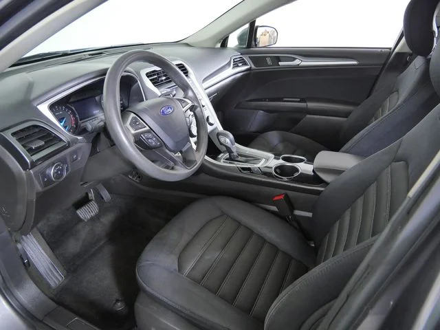 Used 2013 Gray Ford SE image 19