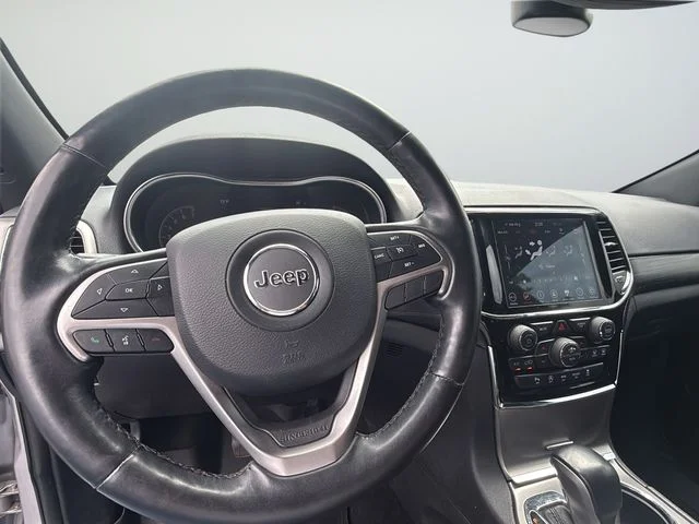 Certified Used 2020 Silver Jeep Altitude image 9