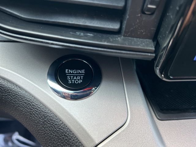 Used 2023 Red Ford XLT image 24