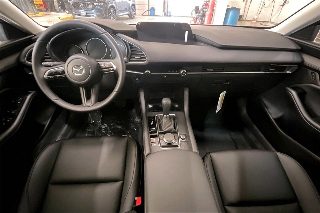 2026 MAZDA MAZDA3 - Image 4