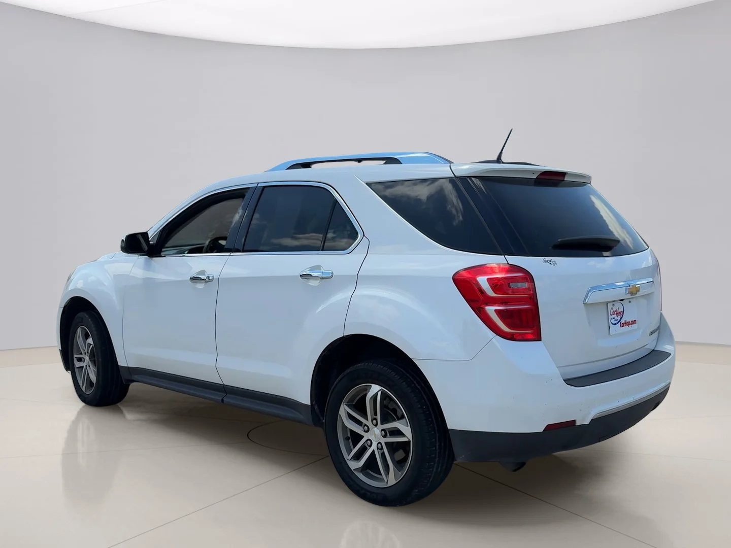 Used 2016 White Chevrolet LTZ image 3