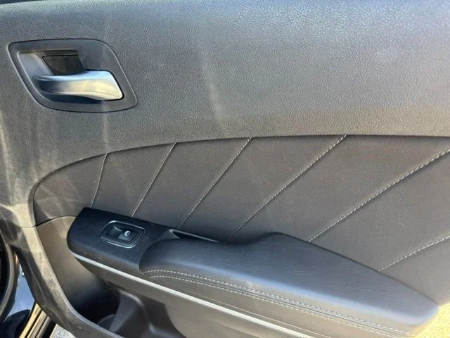 Used 2022 Black Dodge SXT image 21