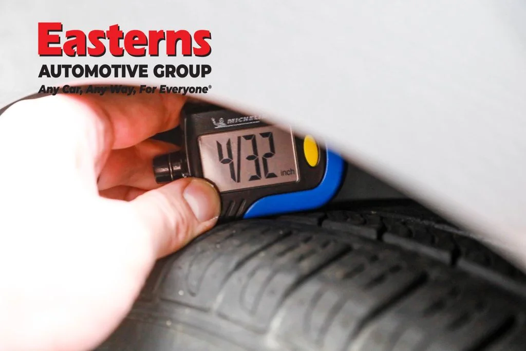 Used 2023 Gray Nissan SV image 27