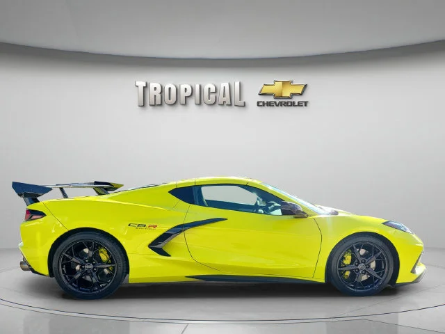 Used 2022 Accelerate Yellow Metallic Chevrolet 3LT image 6