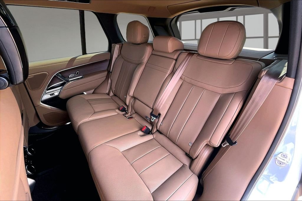 New 2026  Land Rover SE image 10