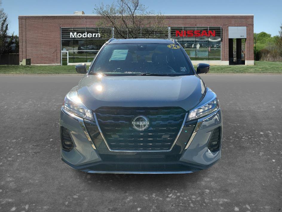 Used 2024 Boulder Gray Pearl Nissan SR image 6