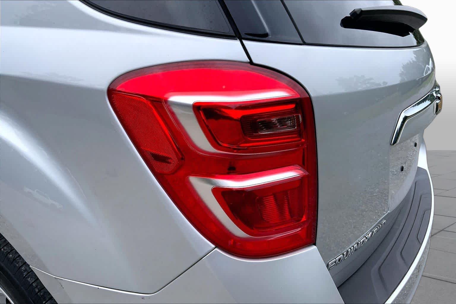 Used 2017 Silver Ice Metallic Chevrolet LT image 25