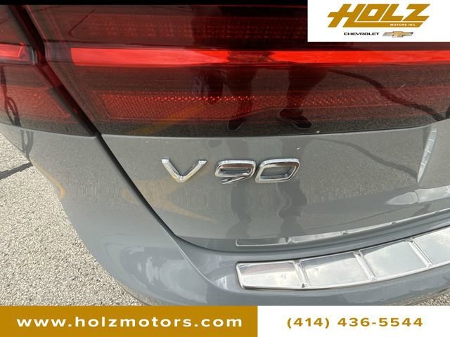 Used 2025 Gray Volvo Plus, B6 AWD Gas (mild hybrid) image 32