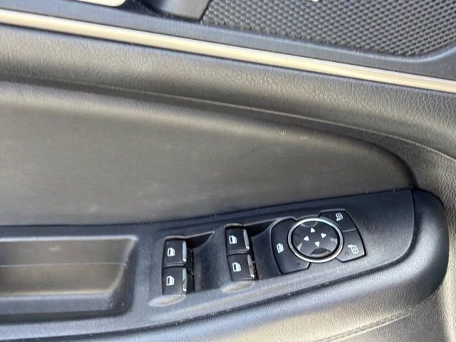 Used 2022 White Ford SEL image 12