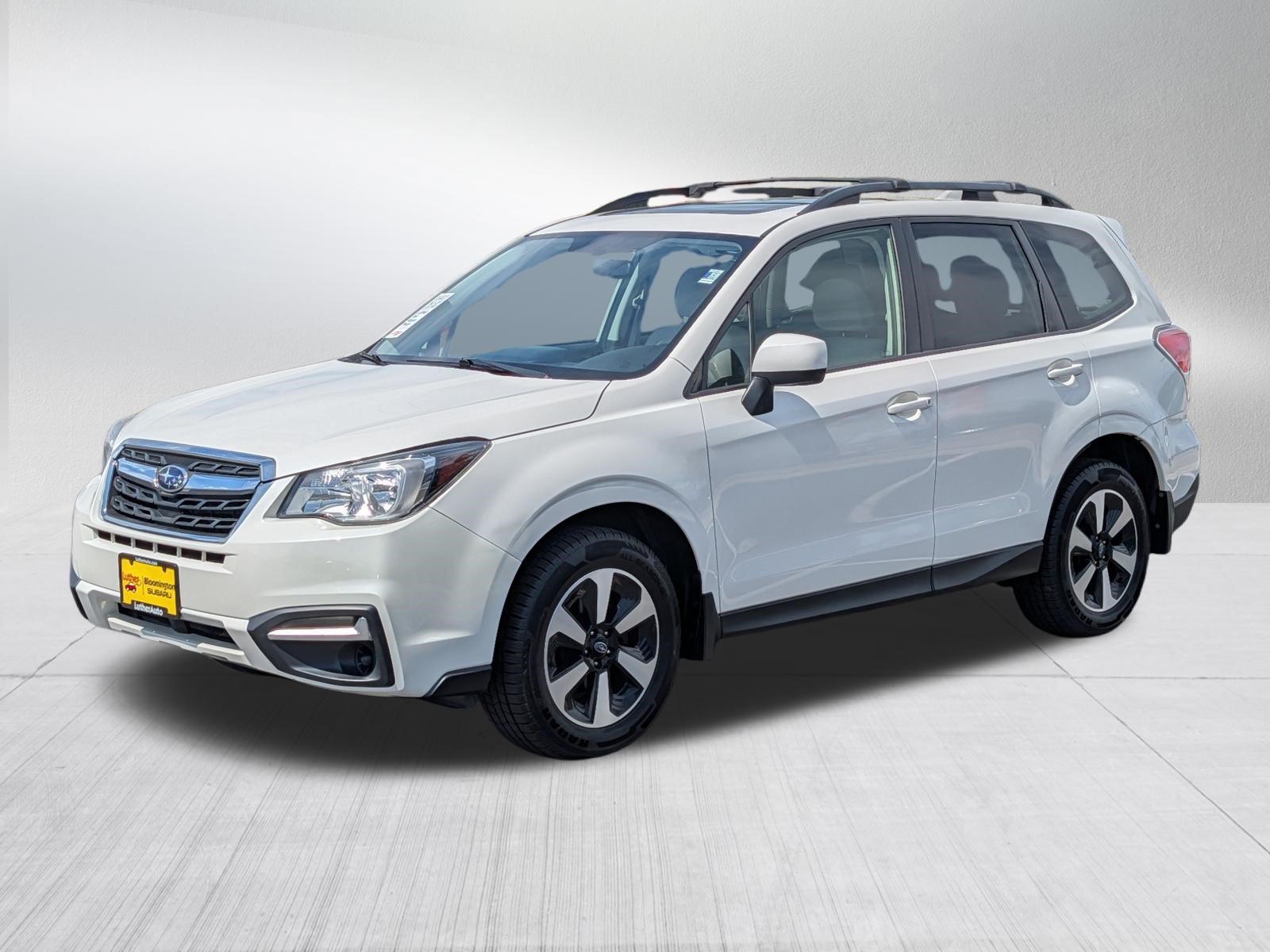 Used 2018 Crystal White Pearl Subaru Premium image 3