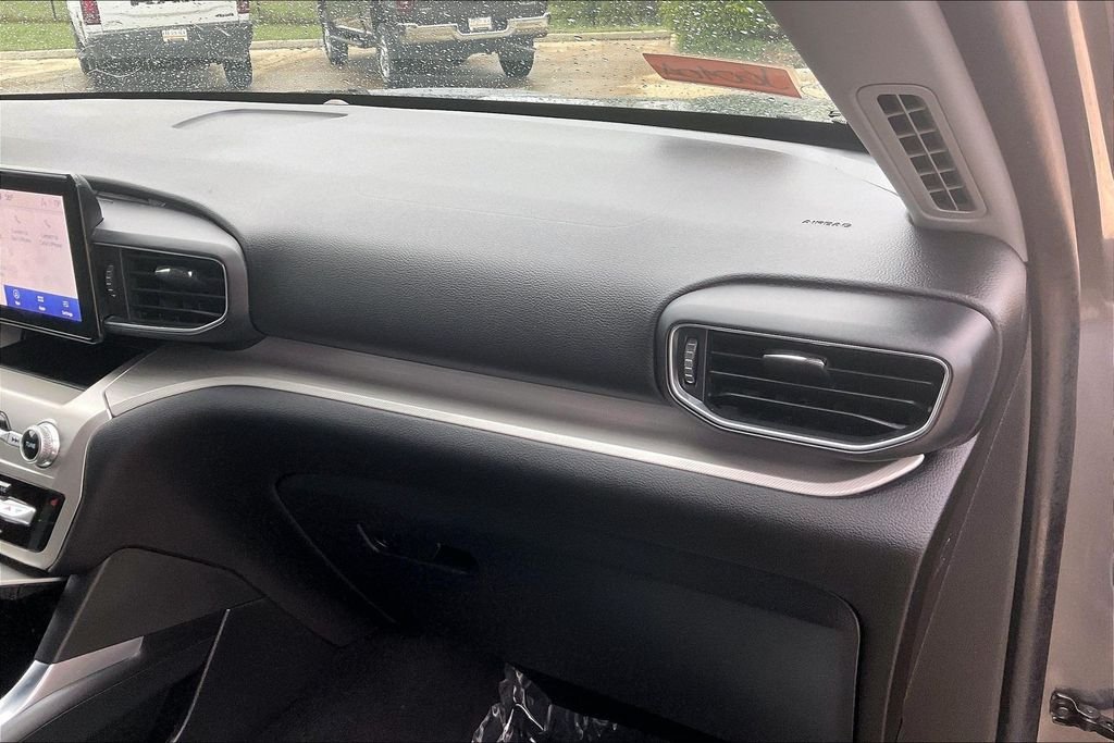 Used 2023 Gray Ford XLT image 15