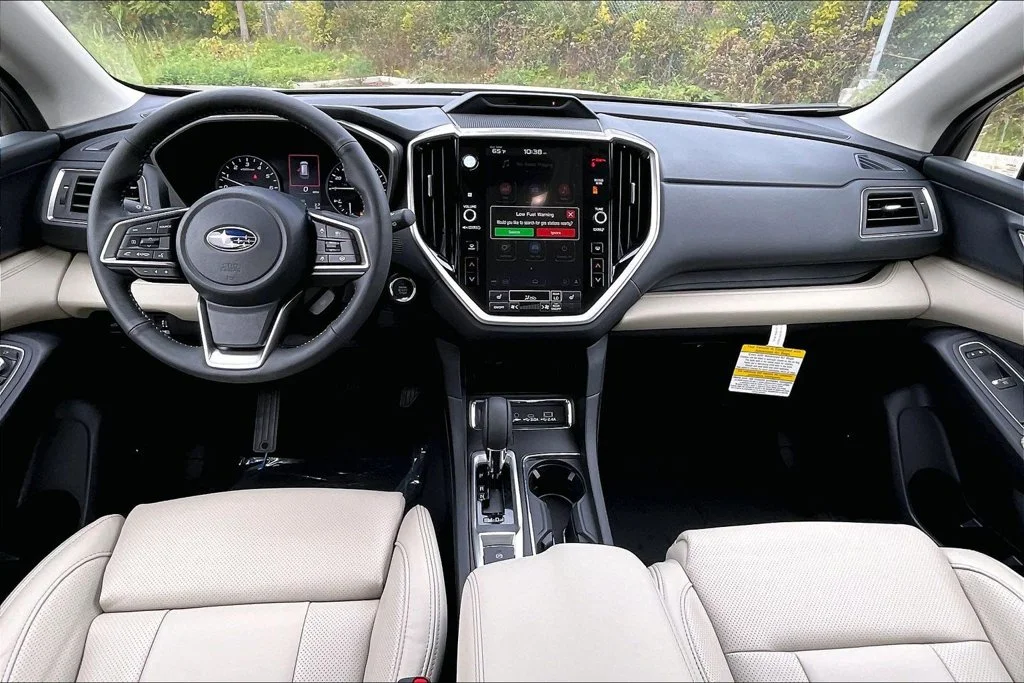 New 2027 AUTUMN GREEN METALLIC Subaru Limited 8-Passenger image 5