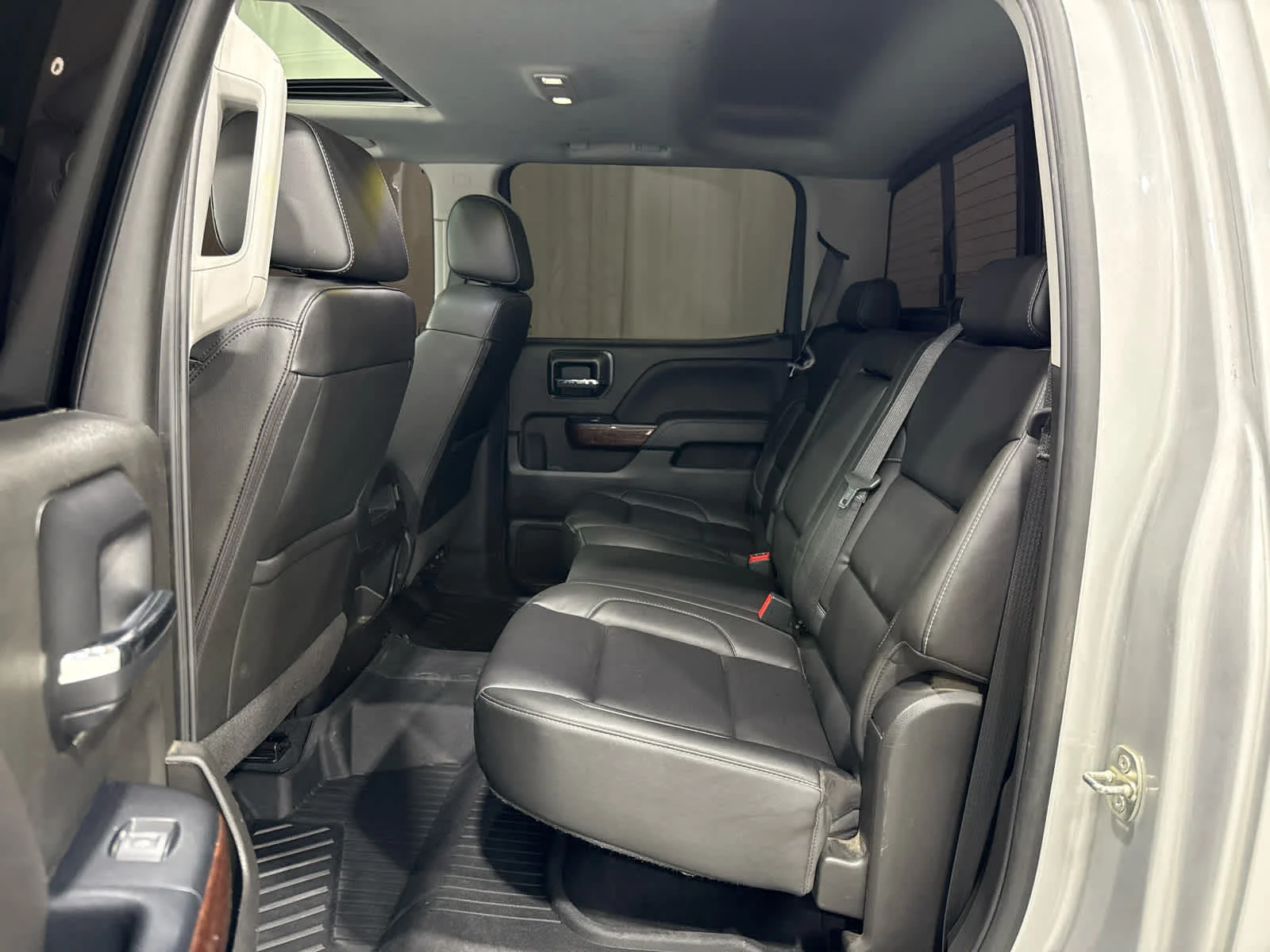 Used 2018 QUICKSILVER METALLIC GMC SLT image 9